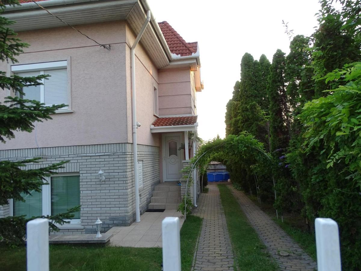 布达佩斯苹果酒店 ブダペスト エクステリア 写真